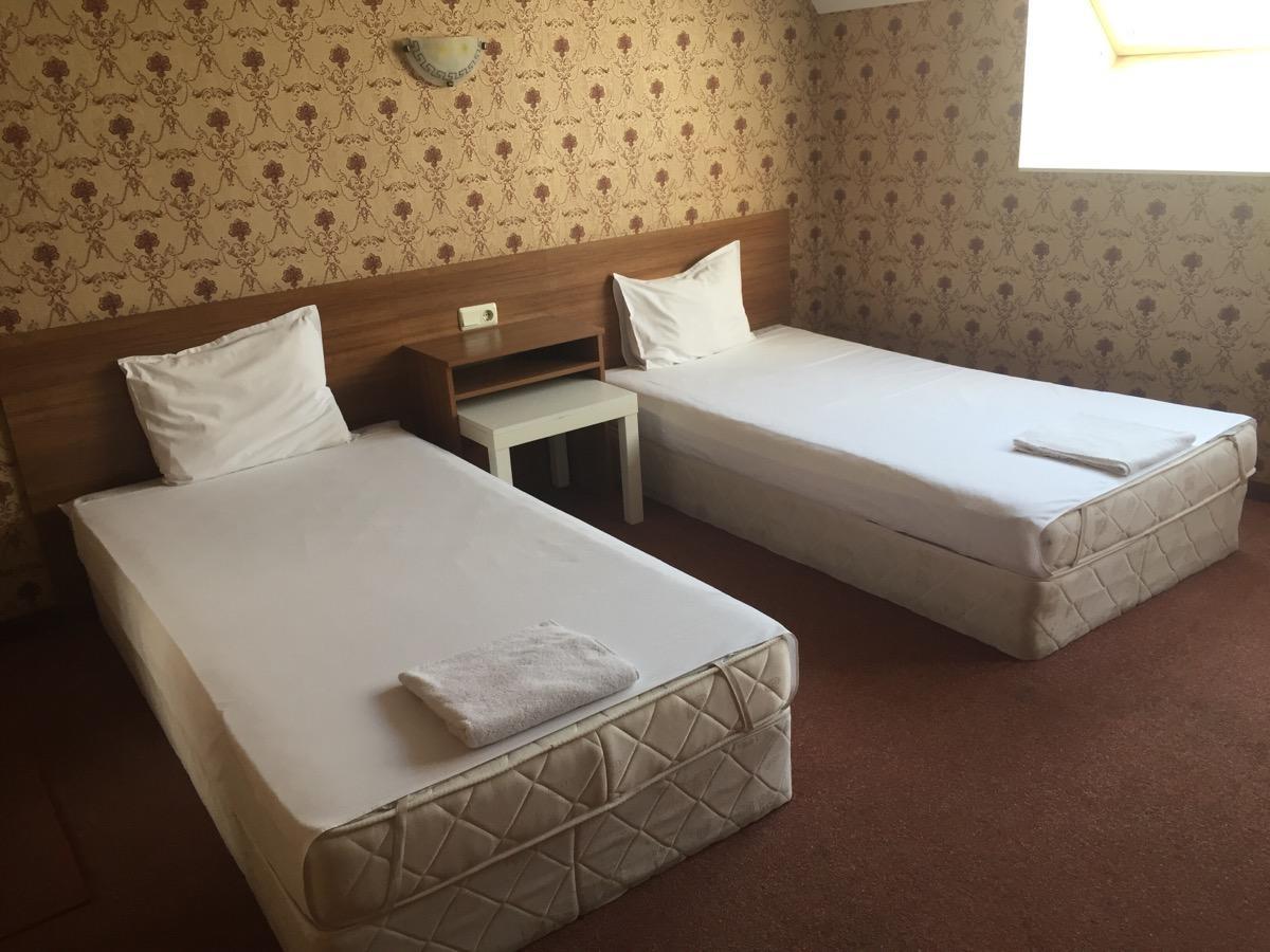 شومن Irish Hotel المظهر الخارجي الصورة